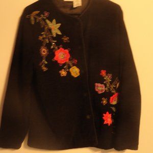 White Stag Floral Embroidered Black Sweater SZ M